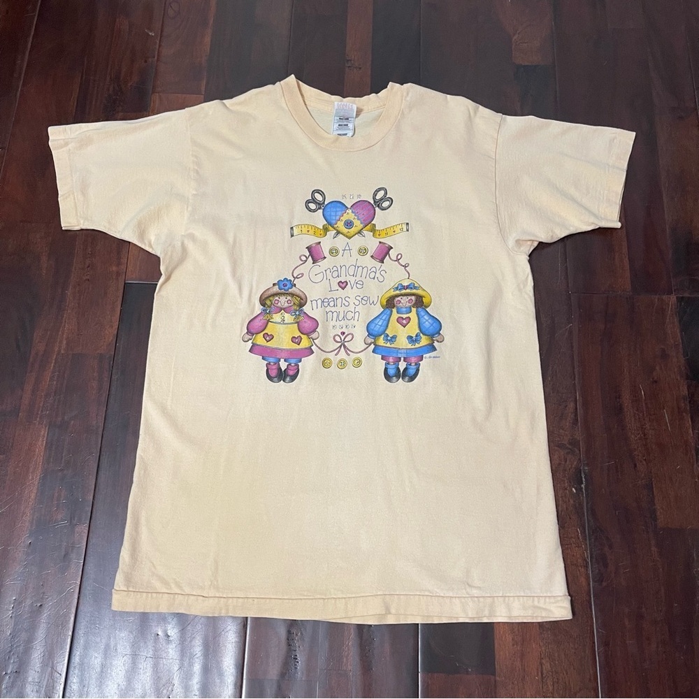 Vintage “A Grandmas Love” Tshirt Women’s Large Single Stitch Fruit Of The Loom
